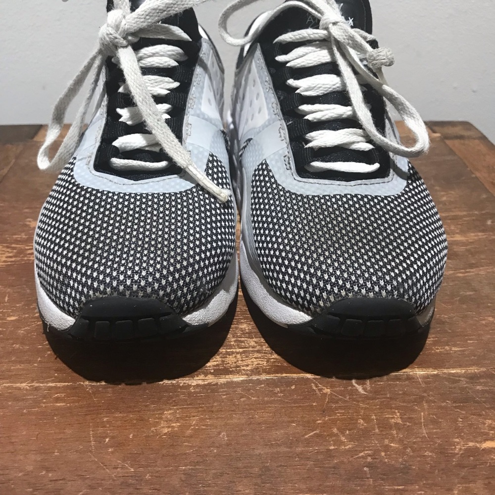 Nike Air Max Sneakers - Picture 4 of 8